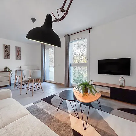 Apartment Lumineux Avec Balcon
